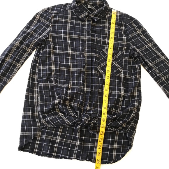 Forever 21 Black White Plaid Button Up Knotted Top - Picture 5 of 6